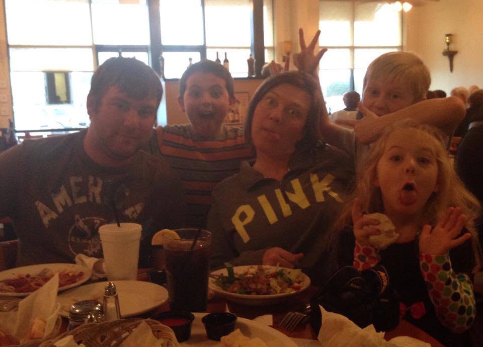 Family-friendly seating in the Calabash Seafood Hut dining room